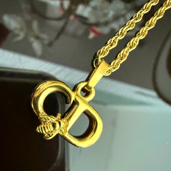 Dior Jewelry - Christian Dior,18K gold plated Germany rare vintage BEE necklace